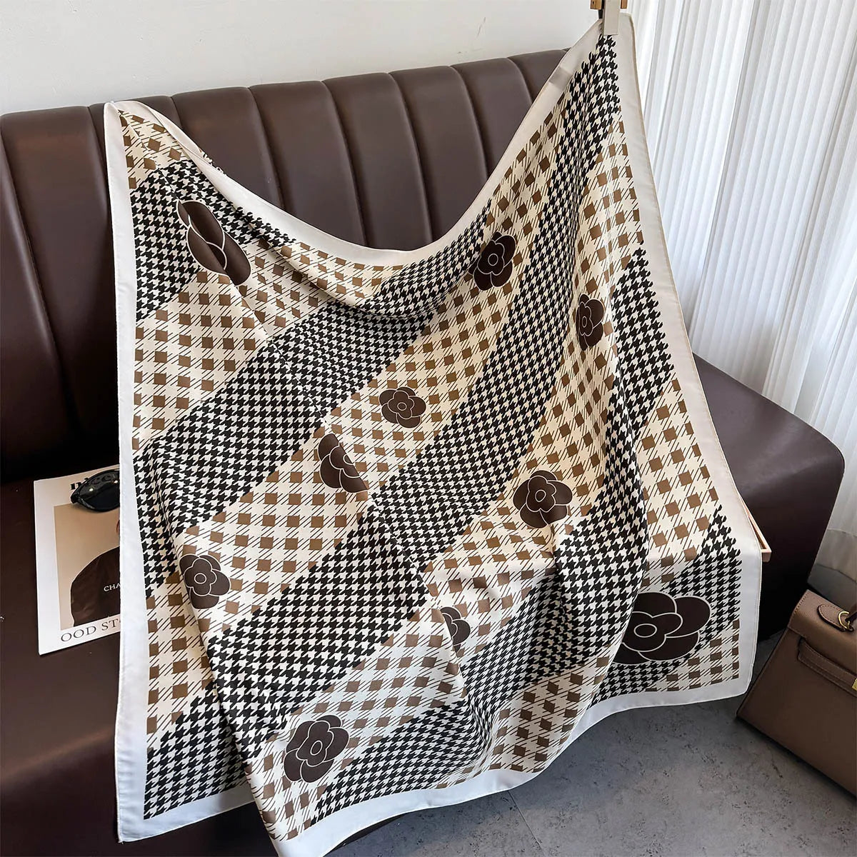 90*90Cm Square Scarf Twill Silk Feeling Women Head Shawls and Wraps Luxury Hair Tree Print Neck Scarves Hijab Bandana Pashmina